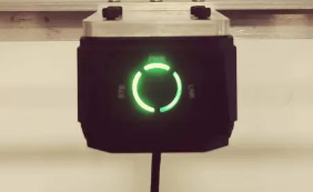 AI賦能鋰電信息采集！?？禉C器人助您“躺贏”工業讀碼新賽道